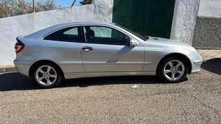 Mercedes-Benz Clase C 2004