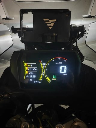 Voge 650 DSX Arena - Moto Aventura