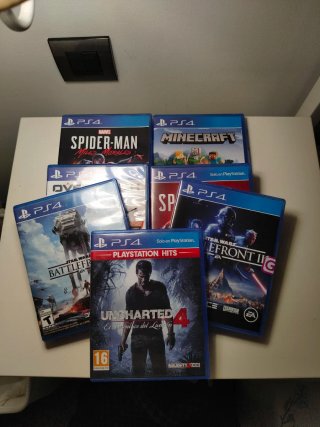 Confezione 6 Giochi PS4: Spider-Man, Minecraft, Uncharte