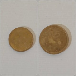 Moneda antigua dorada