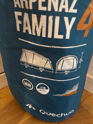 Tienda de campaña azul