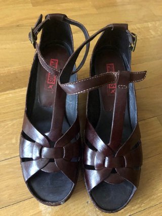 Sandalias Pikolinos Marrones