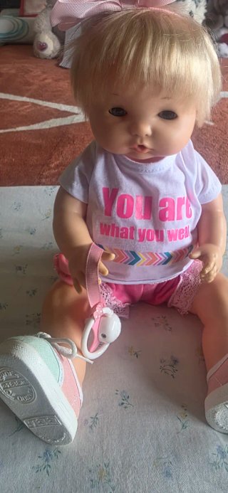 Muñeca Nenuco con chupete y ropa