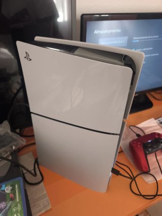 Consola PS5 1TB + Mando Rojo + Juego Uncharted