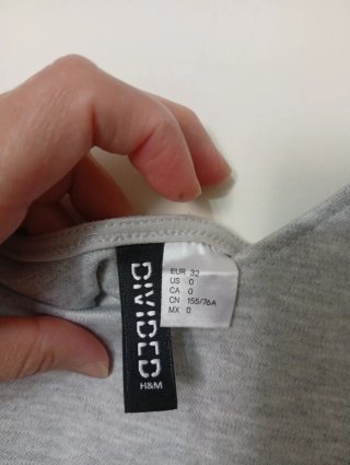 Set 4 capi H&M neri e arancioni