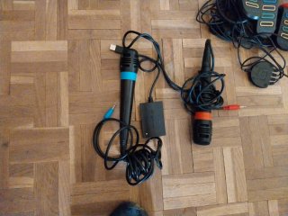 Micrófonos Singstar + Mandos Buzz- Regalo PS2