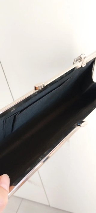 Borsetta elegante con tracolla argento