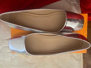 Zapatos plateados punta semi cuadrada