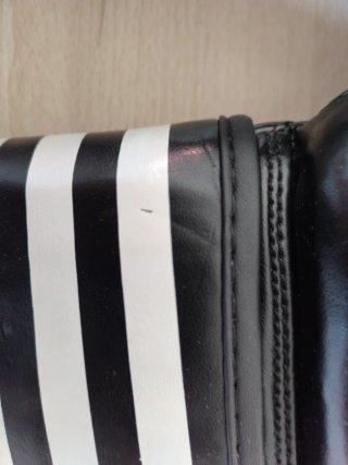 Guantes Boxeo Adidas 12oz adiKP100 Negro y blanco