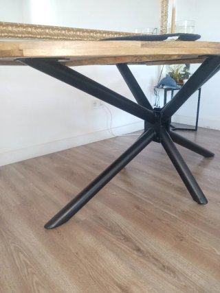 Mesa comedor ovalada madera y metal