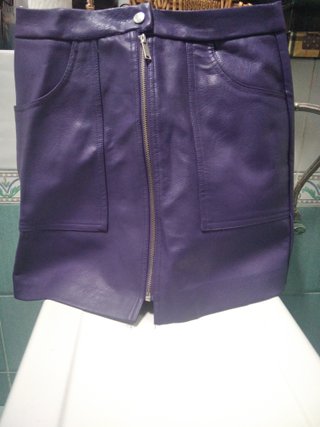 Falda corta Stradivarius Morada Talla 38
