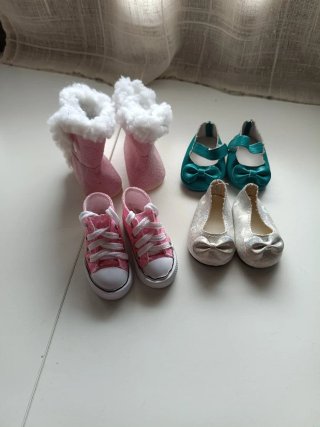 Lote 4 pares zapatos muñeca Nancy