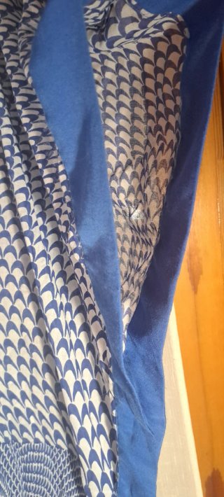 Cómoda y fresca túnica azul y blanca