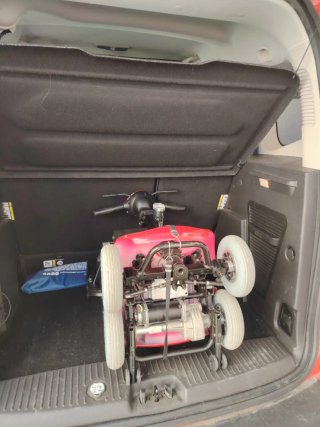 Scooter de movilidad reducida plegable