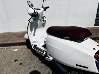 Lambretta 125 Scooter Blanca