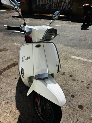 Lambretta 125 Scooter Blanca