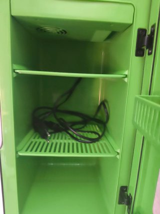 Replica Mini Xbox Series X in Stile Mini Frigo