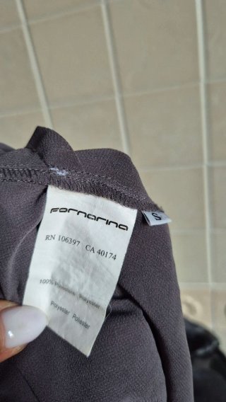 Top grigio elegante
