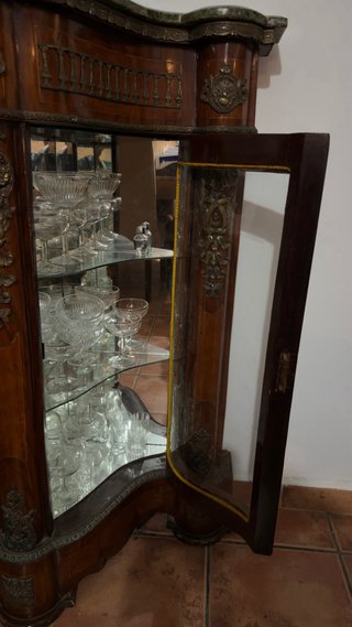 Mueble aparador madera noble tapa mármol