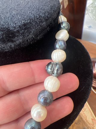 Collar de perlas bicolor