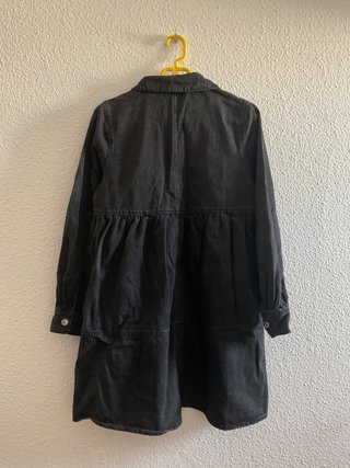 Vestido negro con cremallera