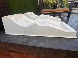 2 Camas de piscina de poliéster