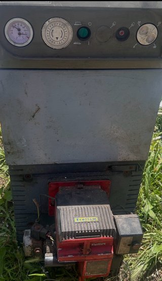 Estufa Gasoil Ferroli Gris/Rojo