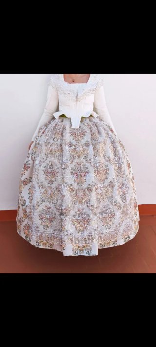 Traje de Fallera