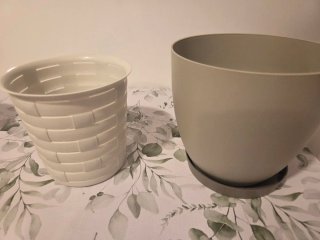 Set di vasi beige/grigi in plastica