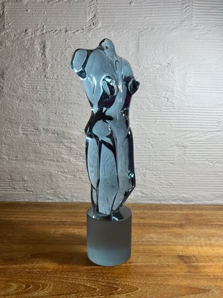 Escultura Femenina Cristal Murano Neodimio