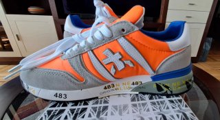 Zapatillas Premiata grises y naranjas