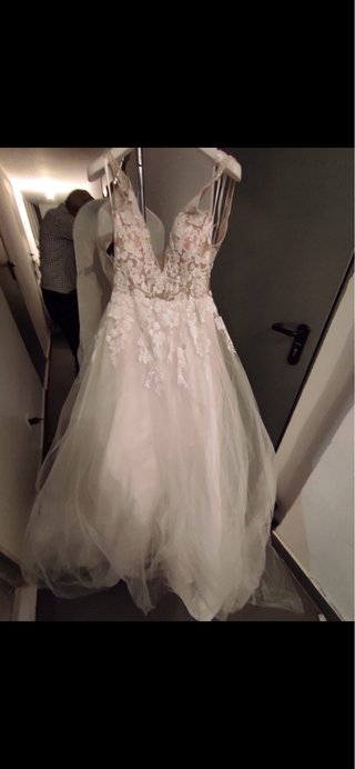 Vestido nuevo de Novia estilo Princesa con Encaje