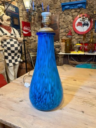 Lámpara francesa antigua de cristal soplado