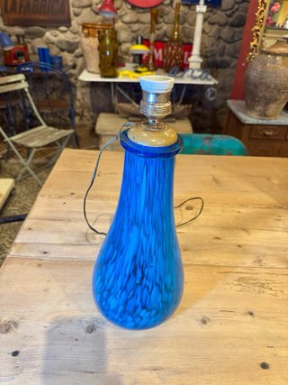 Lámpara francesa antigua de cristal soplado