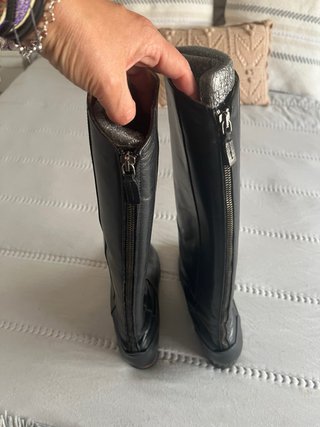 Botas altas piel Massimo Dutti negras
