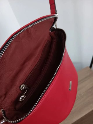 Bolso de hombro rojo