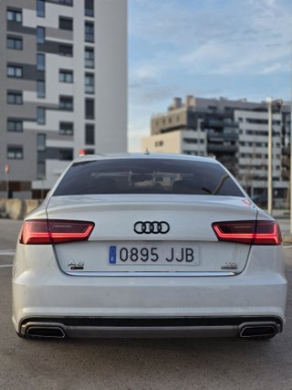 Audi A6 3.0TDI quattro S-line S-tronic 218cv Libro