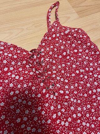 Mono floral Bershka talla L