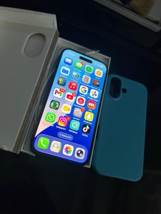 iPhone 16 128GB negro