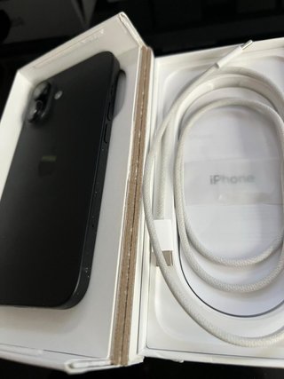 iPhone 16 128GB negro