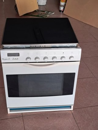 Horno y Placa Whirlpool