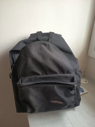 Mochila Eastpak Negra