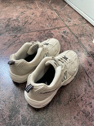 Zapatillas New Balance 530 Beige Talla 32