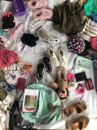 Lote de Ropa y Accesorios