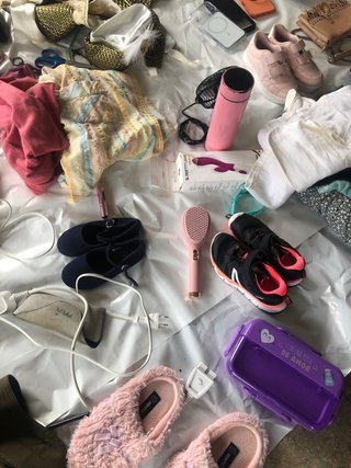 Lote de Ropa y Accesorios