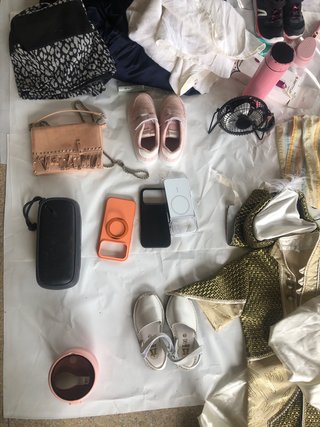 Lote de Ropa y Accesorios
