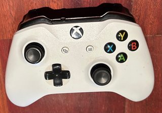 Xbox One Bianca + 2 Controller Wireless