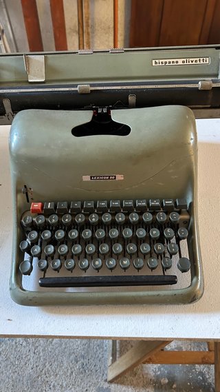 Máquina de escribir Hispano Olivetti Lexicon 80