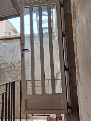 Puertas de aluminio con cristales