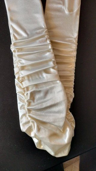 Guanti da sposa lunghi panna